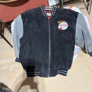 Men's Black and Gray Jacket